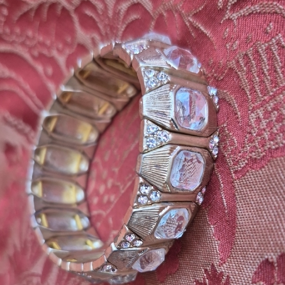 Lia Sophia Gorgeous Stretch Gold and Silver Bracelet (J12)